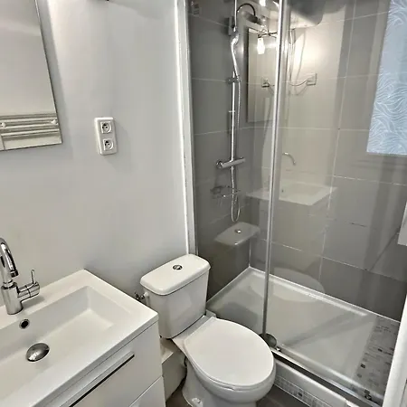 Cosy, Champs-elysees, Arc De Triomphe 3 Min باريس